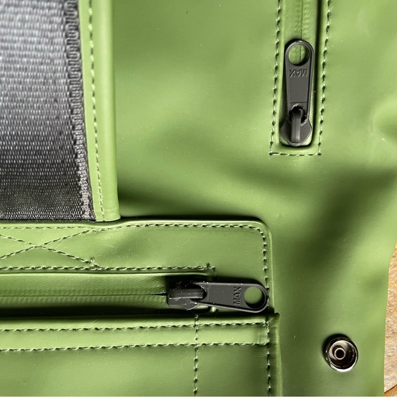 HUNTER for Target Limited Edition PVC Backpack, waterproof, olive, magnet top. - Picture 7 of 16